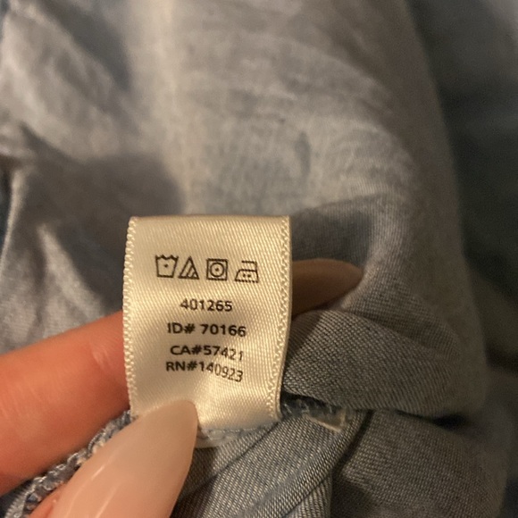 LOFT Chambray Top - Picture 7 of 7